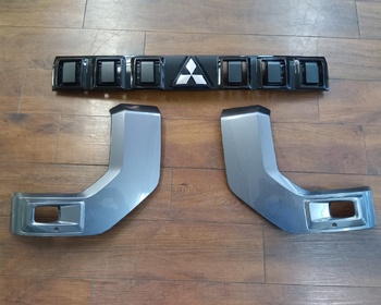 Mitsubishi - Delica Mini genuine grill + front garnish