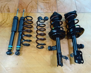 Unknown - Toyota Motor Corporation - Removed from the car upon delivery! Crown Sport genuine suspension kit