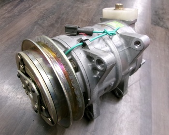 Unknown - Unknown vehicle type air conditioner compressor