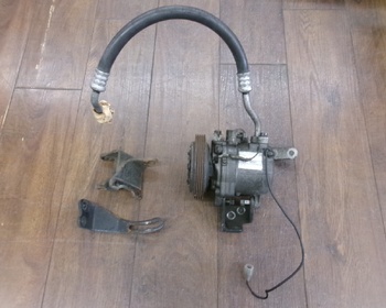 Unknown - Suzuki Motor Corporation - Jimny (JA11) Genuine Air Conditioning Compressor