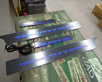 Unknown - Unused! LED scuff plate for 80 series Voxy