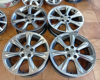 Toyota - Harrier genuine / 18 inch wheels set of 4