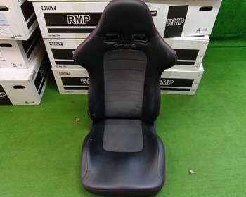 Bride - Semi-bucket seat (GIOMIC)
