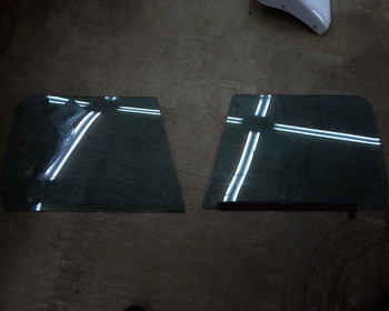 Honda - N? 360 genuine front side glass left and right