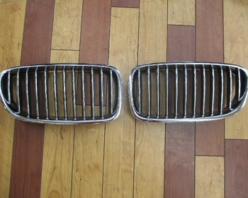 BMW - BMW 5 Series Touring F11 genuine grill set (left and right)
