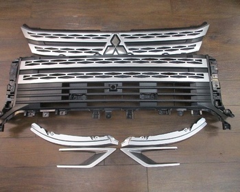 Mitsubishi - Delica D5 (CV1W) late model genuine grill