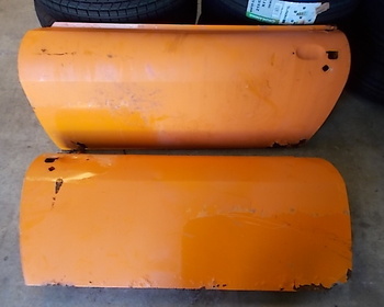 ISUZU - Junk! 117 Coupe? Genuine door set for left and right