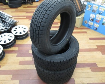 Dunlop - Used studless tires (225/60R16) 8mm 4-piece set