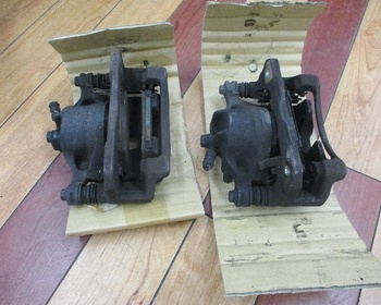 Honda - Integra (DC1) genuine calipers left and right