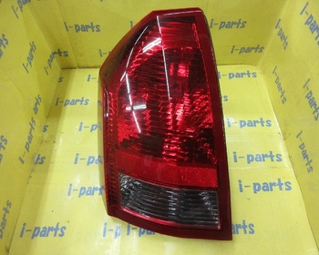 Chrysler - 300C (early term) stock tail left only