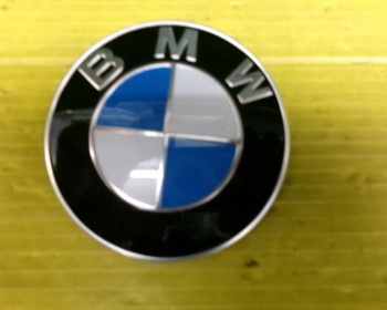 BMW - BMW genuine emblem (small)