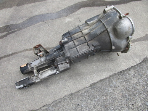 ISUZU - Junk! Isuzu genuine transmission