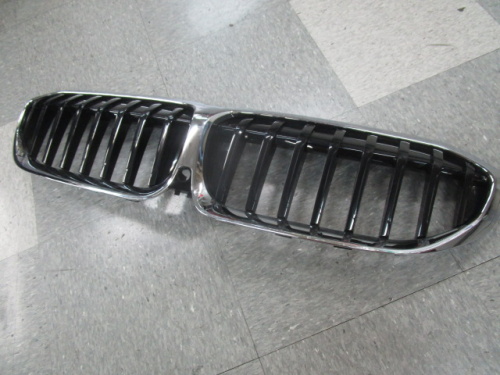 BMW - 3 Series 330e Genuine Front Grill