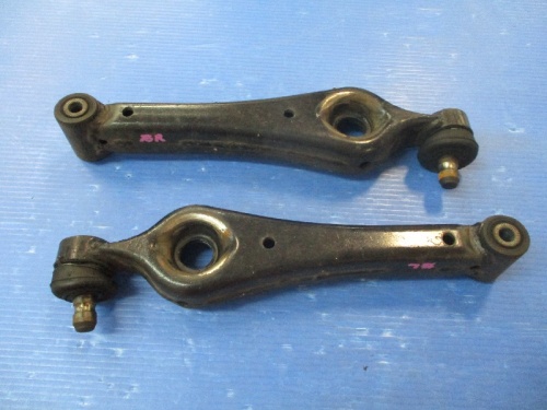 Suzuki - Alto (HA23) genuine front lower arm left and right