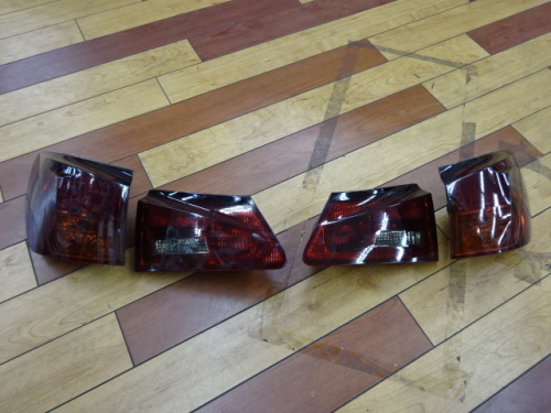Lexus - Junk! IS250 early model genuine tail lamp set