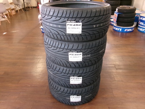 Falken - 4 unused tires FK452 (265/30R22)