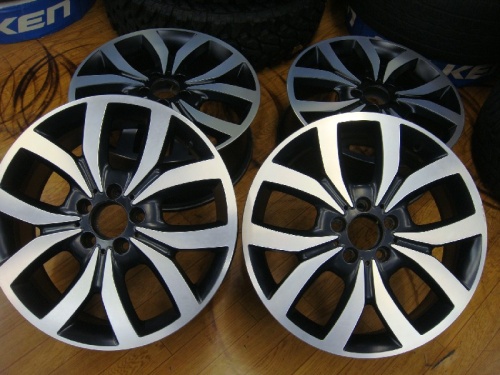 Mercedes Benz - Mercedes B-Class genuine 18-inch wheels x 4