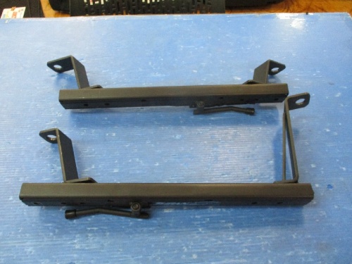 Juran Racing - Left seat rail for Swift (HT51/81)