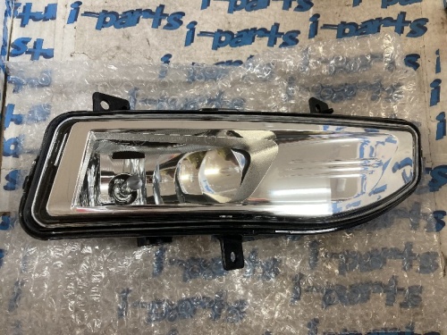 Nissan - Unused! Serena (C27) genuine fog lamp right only
