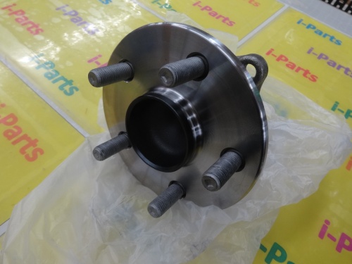 Toyota - Unused Prius (ZVW51) rear hub x 1