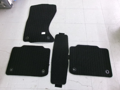 Lexus - Driver's seat missing! GS (L10 series) F sports floor mat