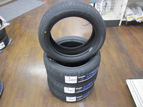 Bridgestone - 4 unused REGNO tires (165/55R15)