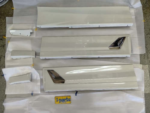 TRD - 30 Alphard TRD side skirt right side + bonus