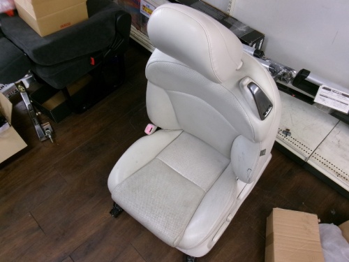 Lexus - Used IS350C genuine leather seats (passenger side)
