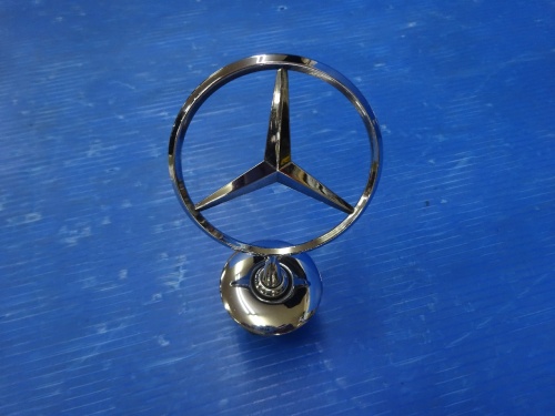 Mercedes Benz - Mercedes C-Class genuine bonnet mascot