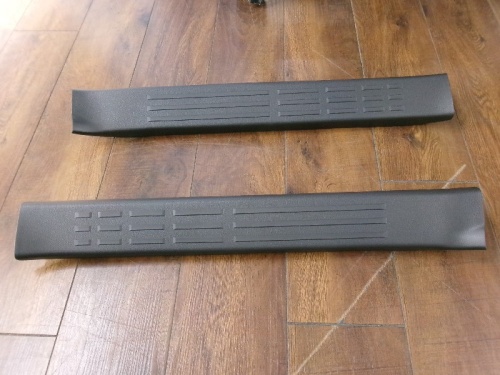 Toyota - Genuine Land Cruiser 250 scuff plates (front left and right)