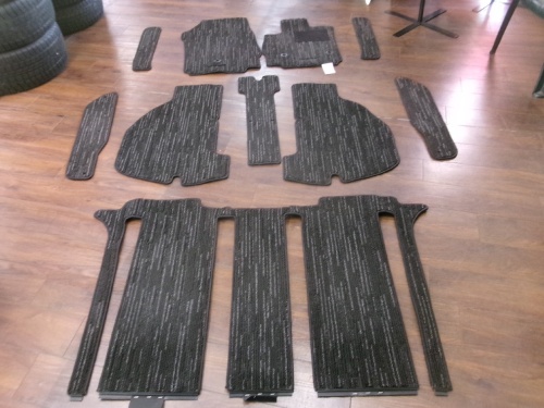 Toyota - Genuine floor mats for Vellfire (30 series)