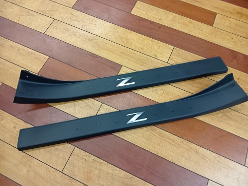 Unknown - Nissan Motor Co., Ltd. - Fairlady Z33 genuine scuff plates (left and right)