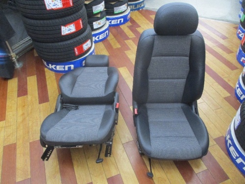 Mercedes Benz - Mercedes Benz W203 genuine front seats set (left and right)
