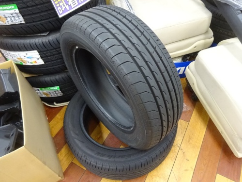 Yokohama - Used RV03 tires (195/60R16) - set of 2