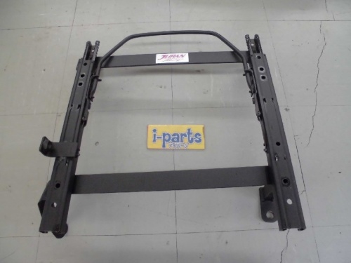 Juran Racing - Seat rail/right for Mark Qualis (MCV25W)