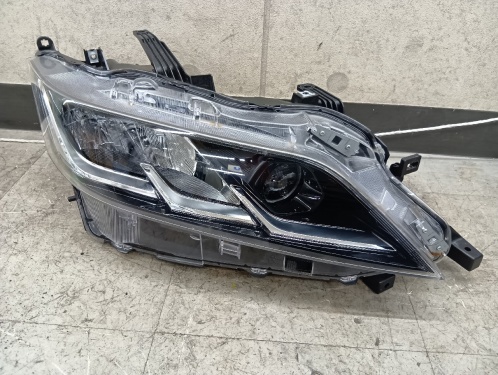 Unknown - Nissan Motor Co., Ltd. - Serena (C27/late model) genuine headlight right side only