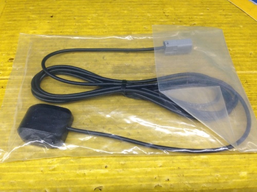 Unknown - Unused GPS antennas 500