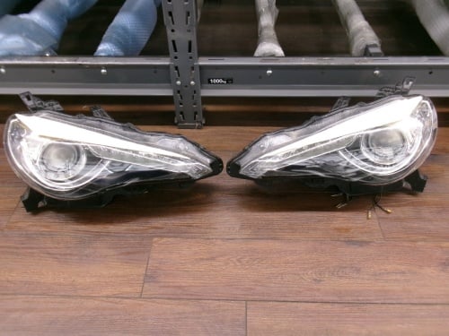 Toyota - Genuine 86 (ZN6) early model headlight set (left and right)