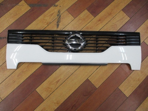Nissan - Atlas (F24) genuine front grill