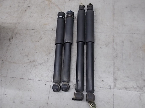 ISUZU - Isuzu Piazza? Genuine shock absorber set for one car