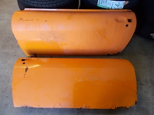 ISUZU - Junk! 117 Coupe? Genuine door set for left and right
