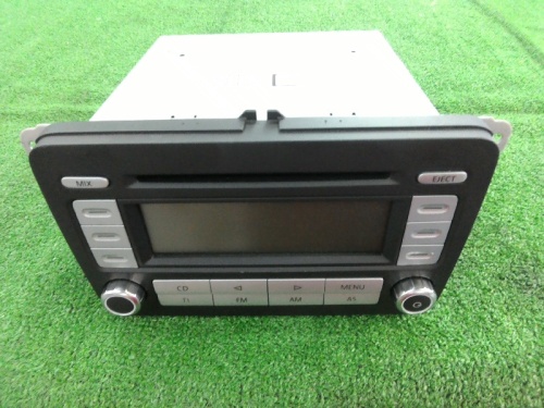 Volkswagen - Golf V genuine CD deck
