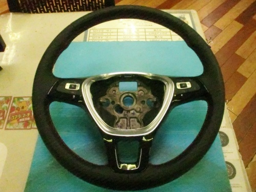 Volkswagen - Golf? Genuine leather steering wheel