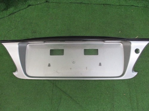 Nissan - Cefiro (A33) genuine rear garnish