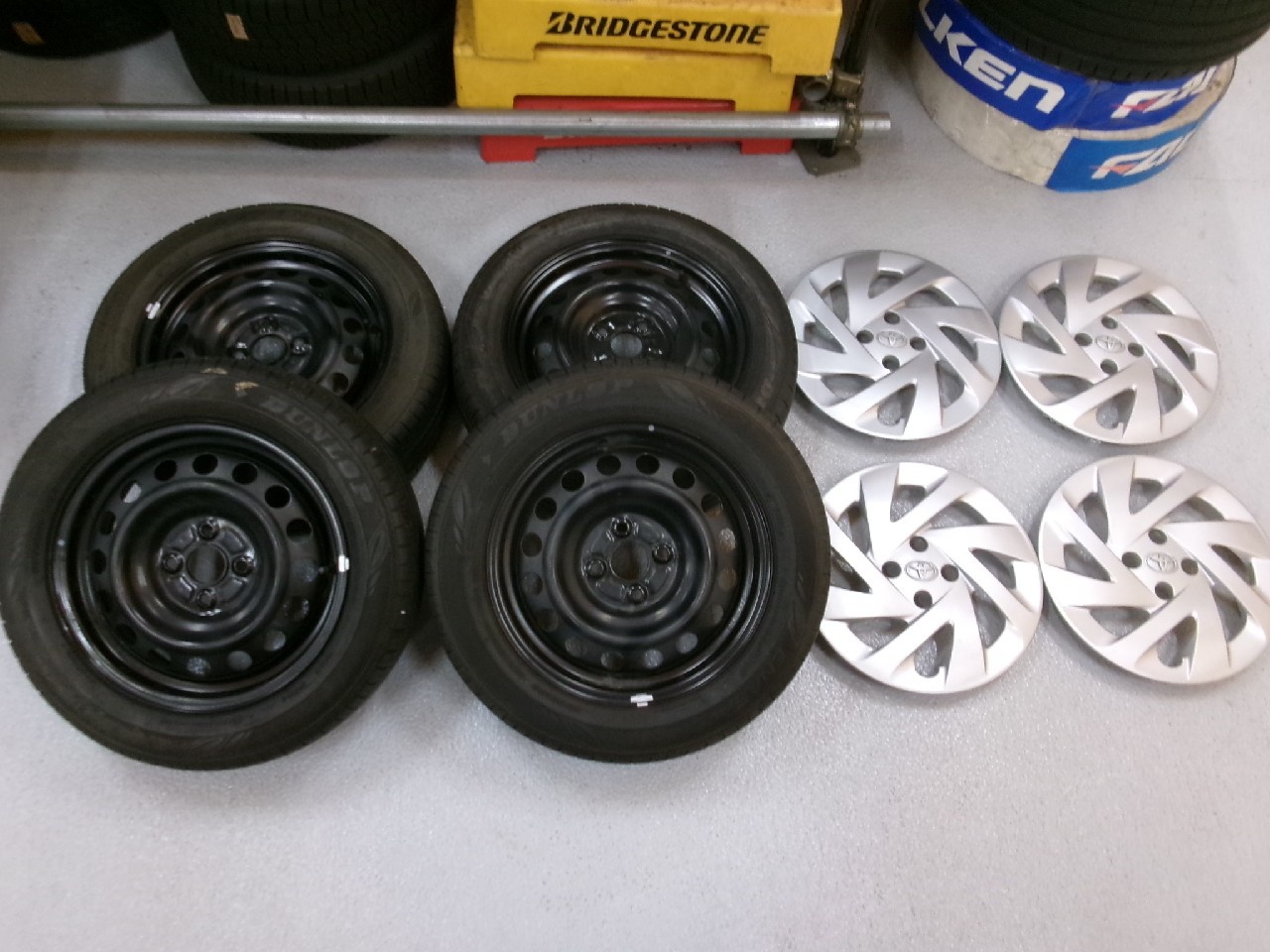 トヨタ usdm 15インチ トヨタ - ランドクルーザーZX 300 ホイール 4本