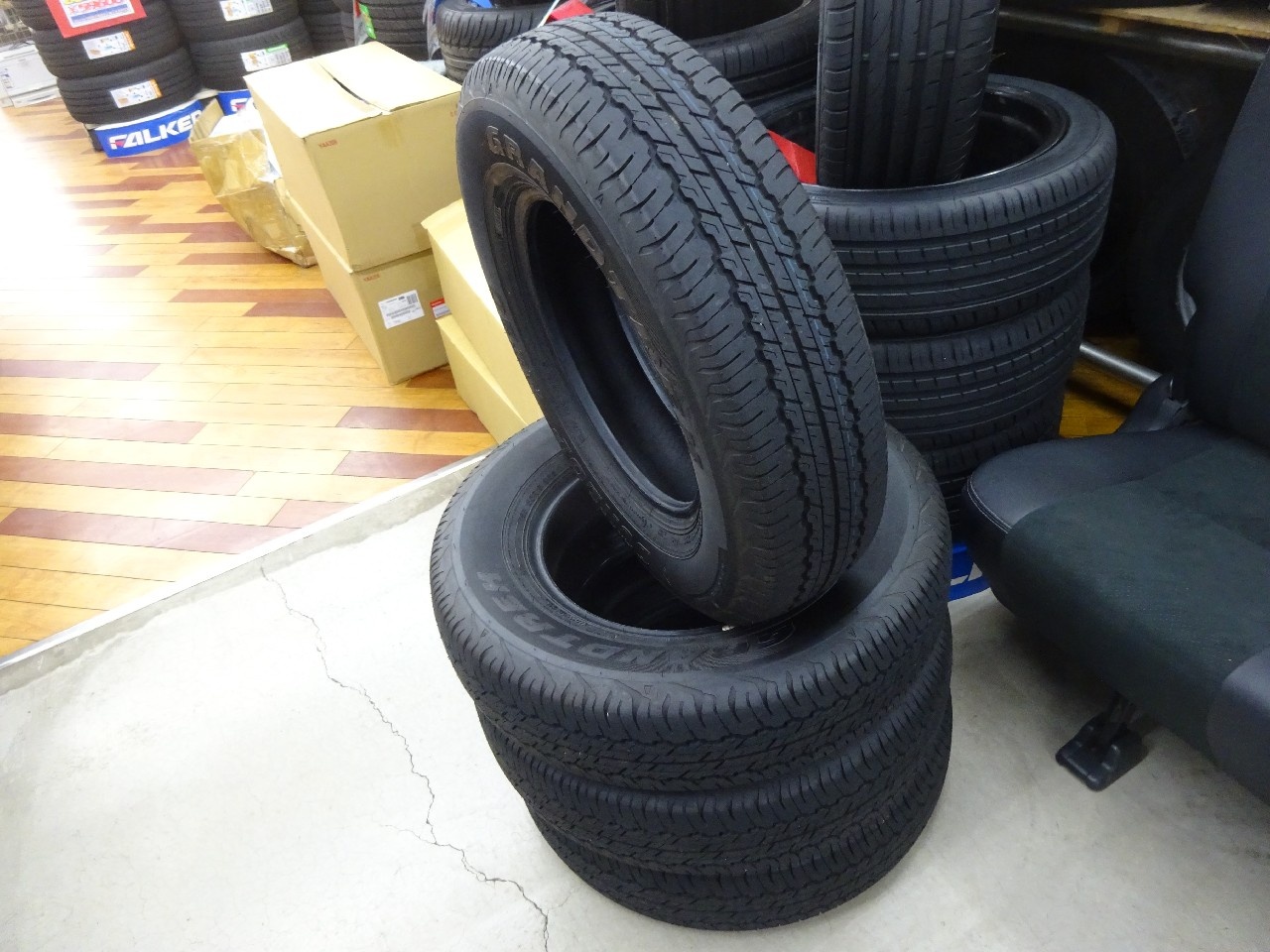 ダンロップGRANDTREK AT20 195/80R15 96S。 Dunlop Grandtrek AT20 195/80R15 96S BSW 300/B/B | TIRECLUB