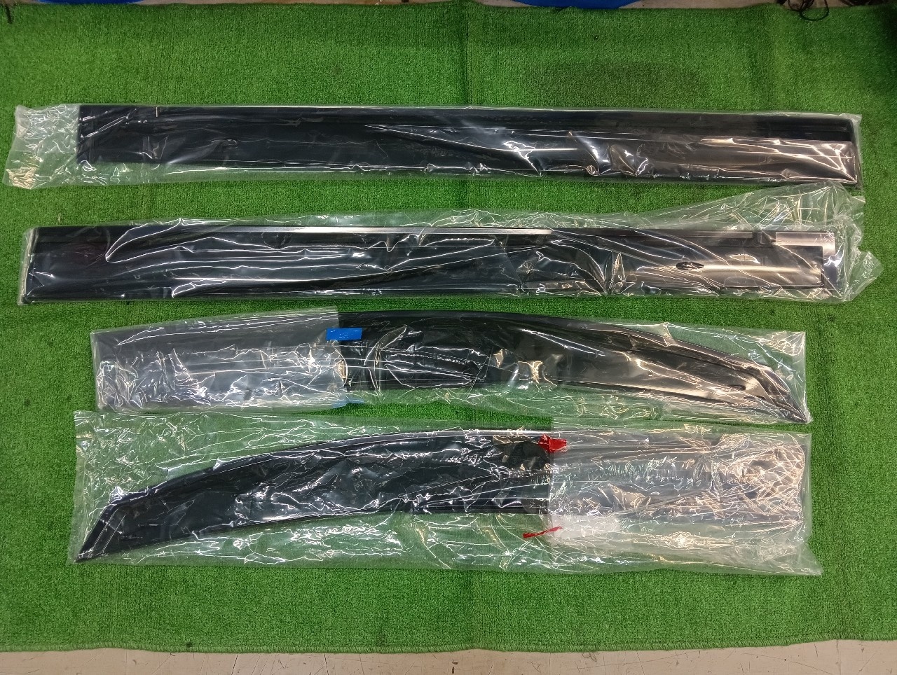 TRD - Side visors for 80 series Noah/Voxy (1 set) - Nengun Performance