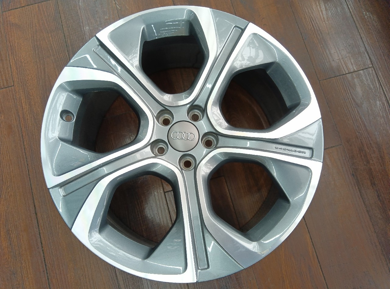 Audi - AUDI A1 genuine OP 18-inch aluminum wheel (1 piece only