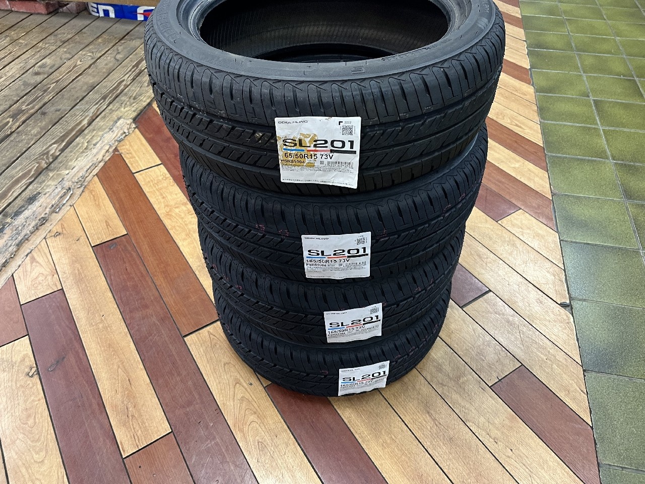 SEIBERLING　SL201　165/50R15　73V　極上バリ山2本価格　O-357　福岡　★引き取り大歓迎★格安サービス品★早い者勝ち★人気のサイズ SL201 SEIBERLING - 165&frasl;50R1515インチタイヤ単品1本価格 サマータイヤ 50R15