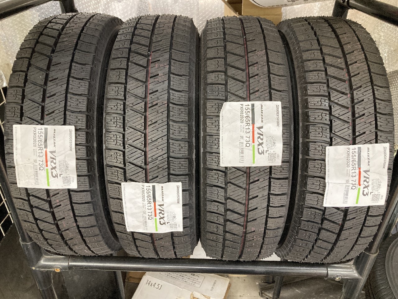 ☆ BRIDGESTONE BLIZZAK VRX 【 155/65R13 】 Bridgestone - Brand new VRX3 studded tires (155/65R13) - Nengun